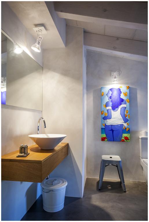 סיוטאדלה Cheap & Chic Hotel מראה חיצוני תמונה