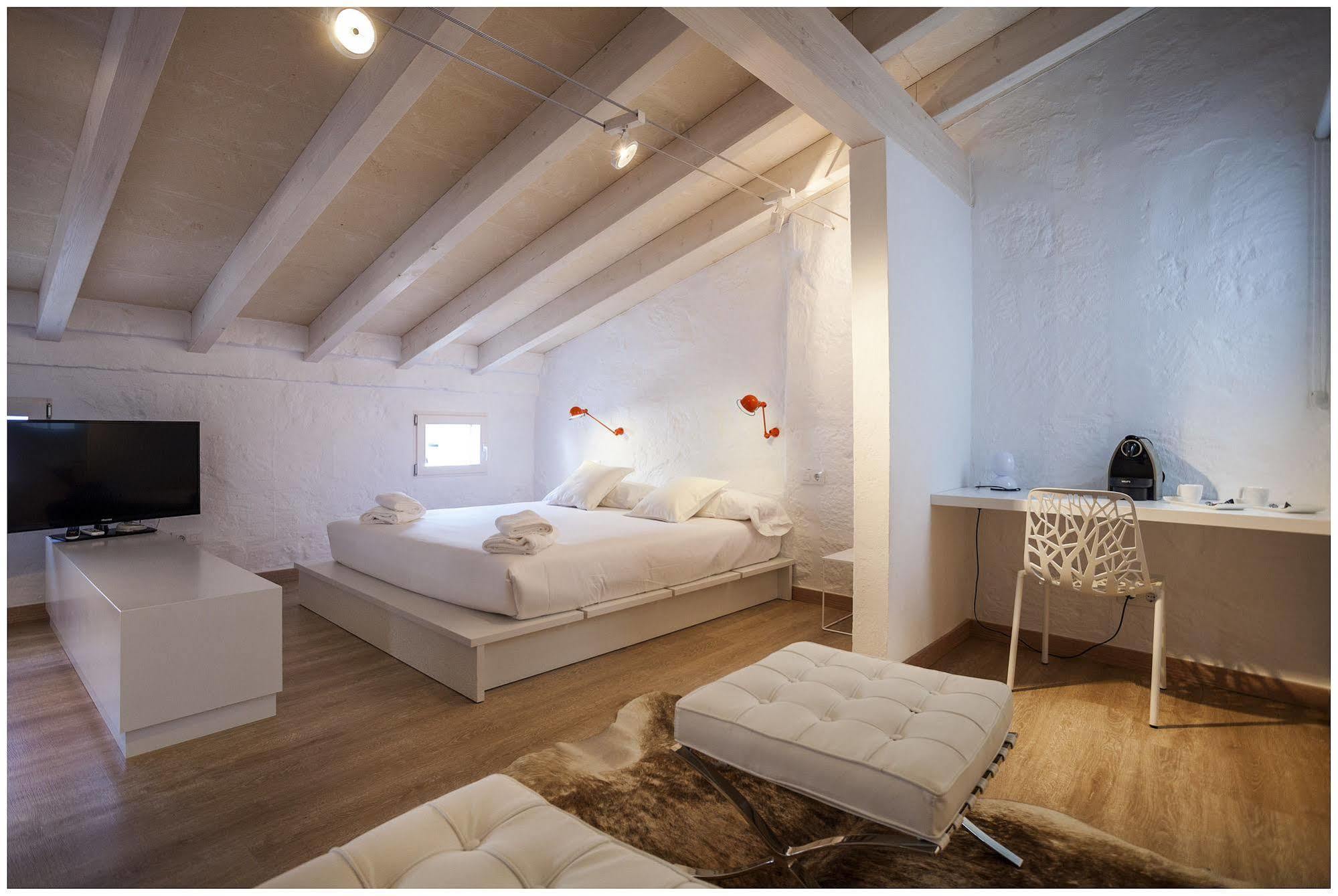סיוטאדלה Cheap & Chic Hotel מראה חיצוני תמונה