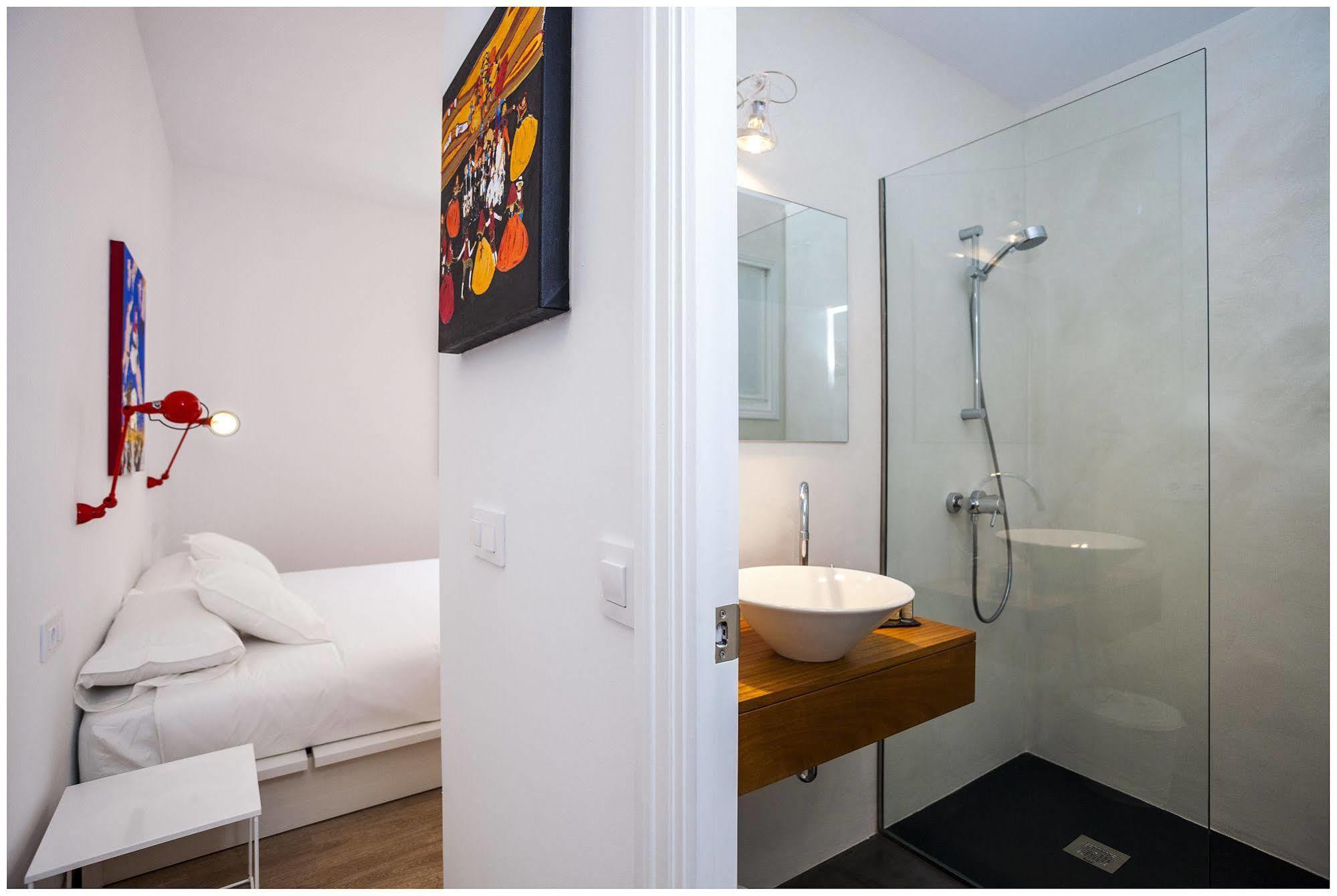 סיוטאדלה Cheap & Chic Hotel מראה חיצוני תמונה